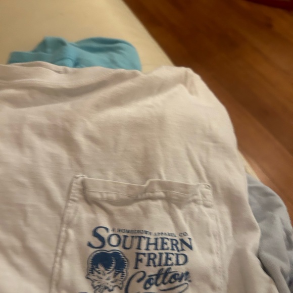 Bundle of Large shirts (Polo, Vineyard Vines, Fish Hippie) - Picture 5 of 8